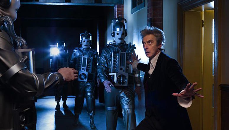 TravelTipsTV's tweet photo. Reviewed: #DrWho “The Doctor Falls” “Jelly Baby?” #Season10Ep12 #BBC #Spoilers @DoctorWho_BBCA   https://t.co/PChw9bLryB @bbcdoctorwho https://t.co/WpbzPyfgEg