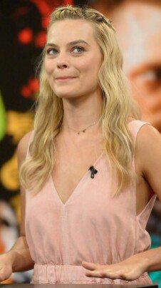 Happy birthday to the one and only Margot Robbie!! Love you!! 