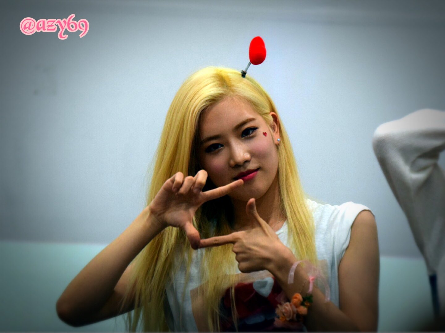 DDwynNZV0AEERQ2.jpg:large