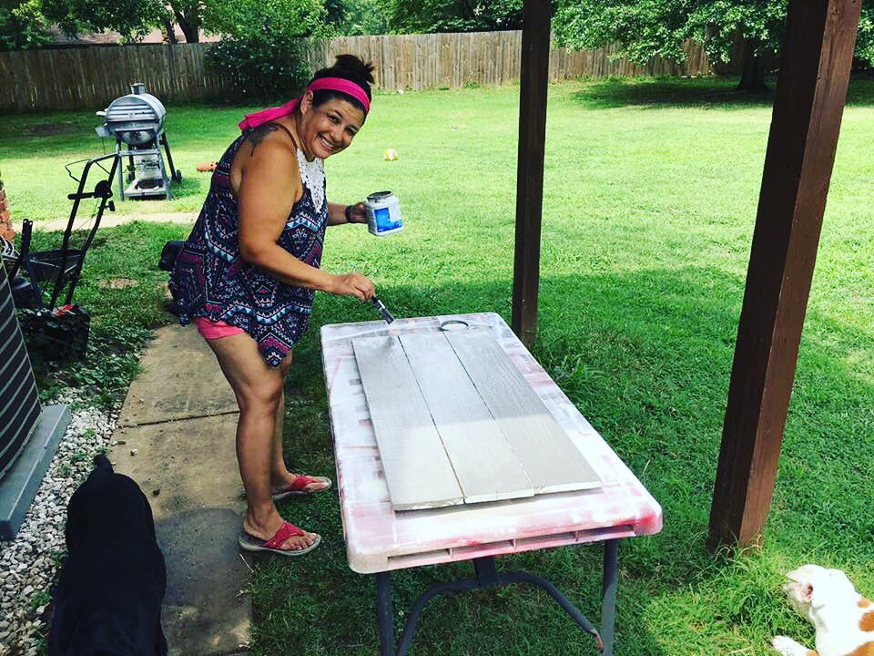 GruberDesigns's tweet image. Fun Saturday painting! #Gruber #CustomSigns #Rustic #ShopLocal