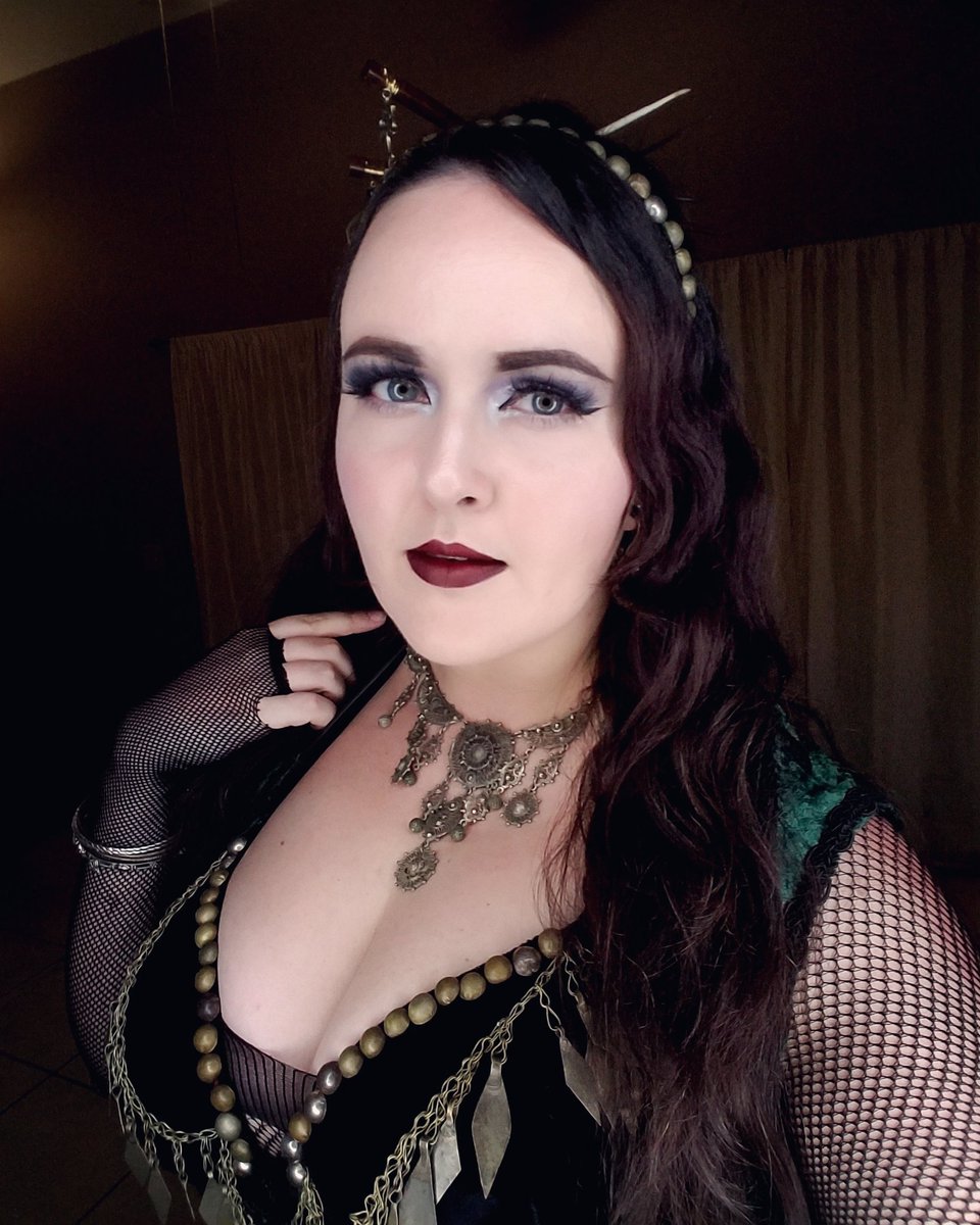 About to record a tribal fusion style belly dance for my TwitchCon Talent Show audition submission! 😀