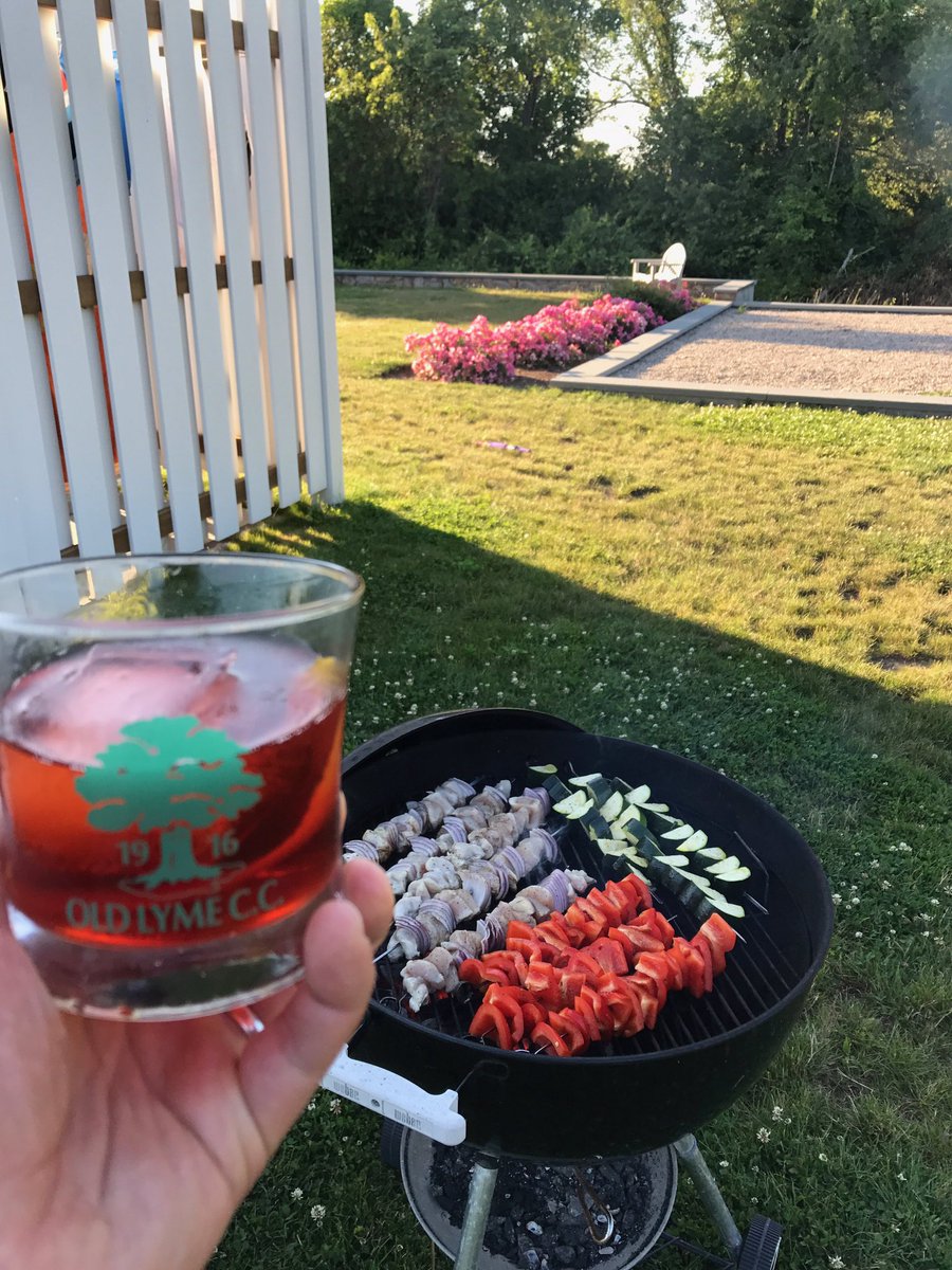 Negroni o'clock tweet media