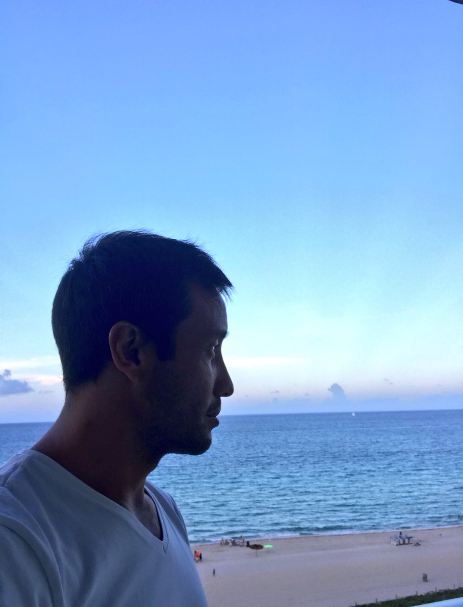 LucianoPereyra's tweet photo. Mientras escucho algo d lo nuevo, el #Mar me ayuda a preparar nuestra próxima cita #NuevoDisco #NuevoShow https://t.co/xpfQ1rfP6P 💪🏽😊 https://t.co/bndGRtU0cC