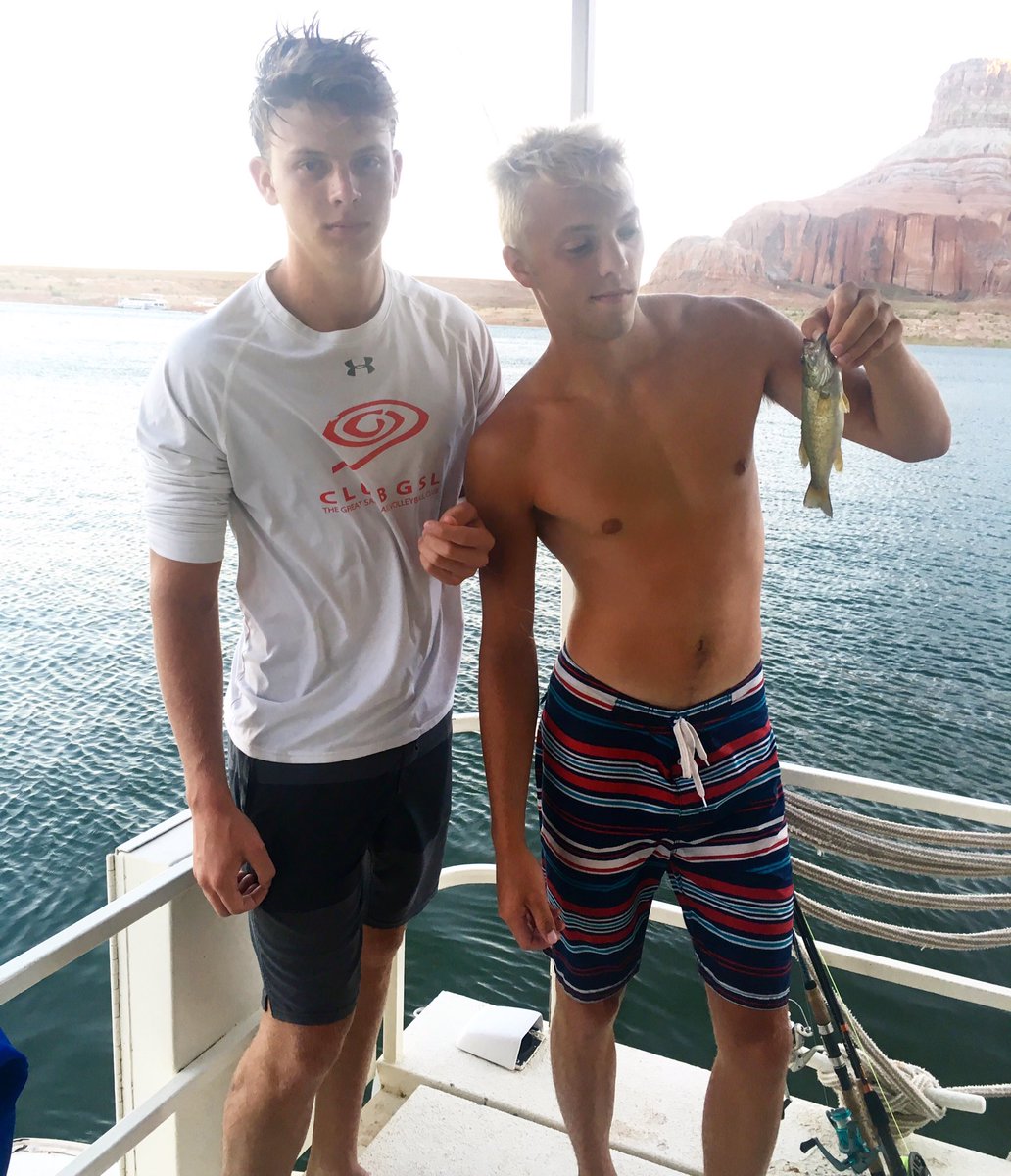 sethyboy308's tweet photo. the only thing thats changed is our fish slayin game and our lady slayin game https://t.co/r3TtHs4TDy
