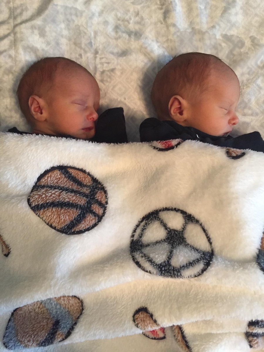 bdubnjax's tweet photo. Wilson boys getting some rest. #2Robbies? #borntorun #noyardwork #twinshooters https://t.co/iVr0deD6GC