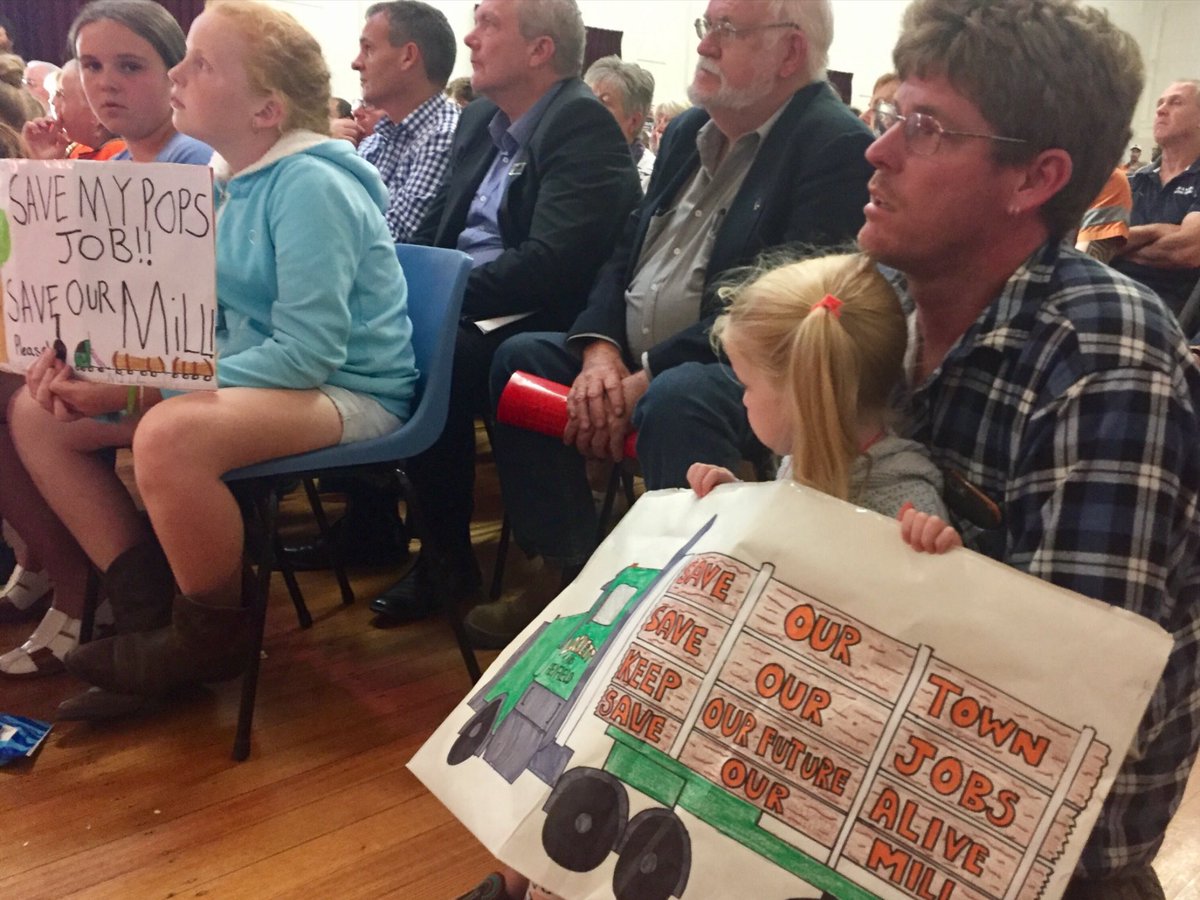 DarrenChesterMP's tweet photo. Heyfield jobs won't all be saved unless Melbourne Labor stands up to city greens &amp; guarantees a decent log supply https://t.co/OqLkh7qyZX