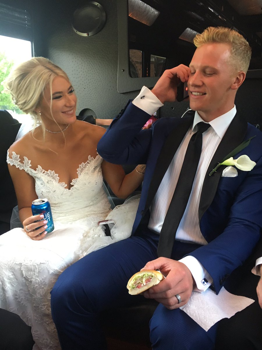 Ztrotman4's tweet image. Buy a house, got married, wife got a new job, and signed with the @penguins all in 48 hours. Can't wait to start the new year!! @jeannaradz