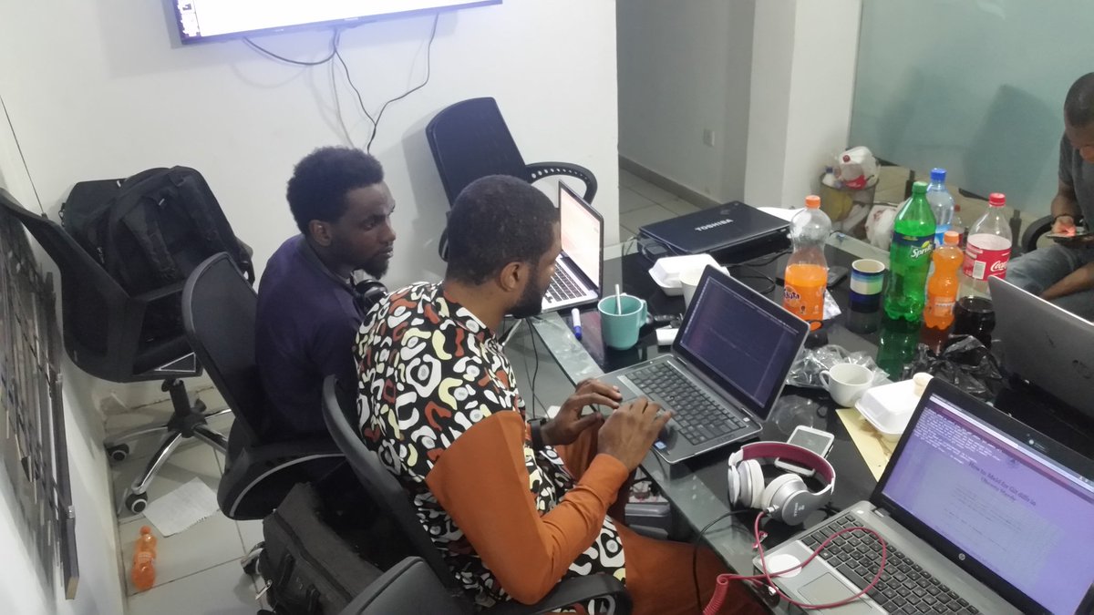 i_bashbello's tweet image. It&apos;s a Sunday and we still @FlexiSAF, time checked 2:39am #WeekendHack