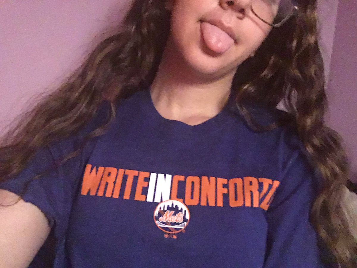 sincerelymtc's tweet photo. we did it, boys #WriteInConforto ❤️ https://t.co/mXODX54Ufl