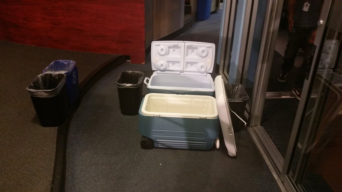 SoapBox_Bill's tweet image. We must stop the leaks! #leaks #raininginside