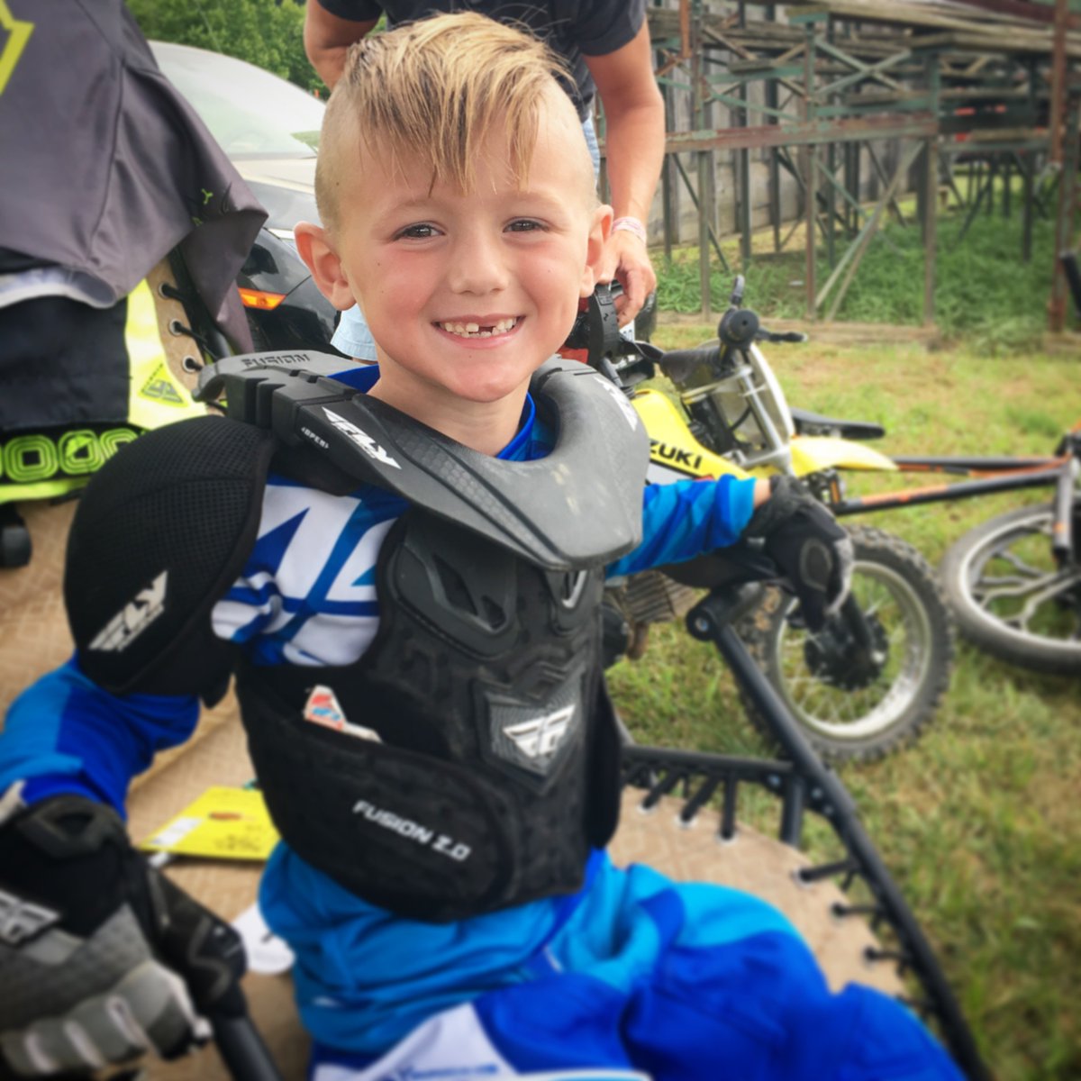 RobinHawk1189's tweet photo. He is so cute.. 😍🏁 https://t.co/ckl4fWm32Q