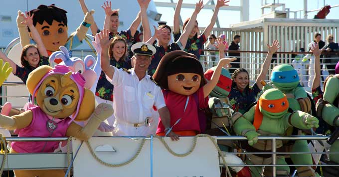 CruiseCriticAU's tweet image. NEWS: Dora the Explorer christens @POCruises #PacificExplorer #cruise ship in Sydney bit.ly/2sDe7h6