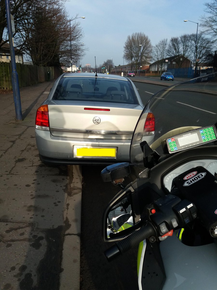 #GMPMotorcycleUnit
Oldham Road. Miles Platting.
Driver provisional licence and no insurance.
Car seized and driver reported