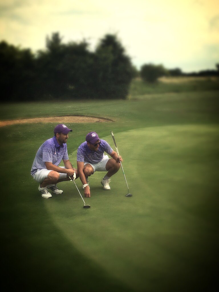 RyvalCup's tweet image. The moment @nickbuds lined up what ended up being the winning putt 4 him/his partner on the 18th green! #ryvalcupmemories #fightbackat5lakes