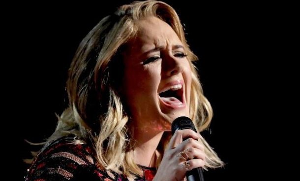 Adele Konserlerini İptal Etti! <a href="/Adele/">Adele</a> #kralmüzik bit.ly/2ugaWxV