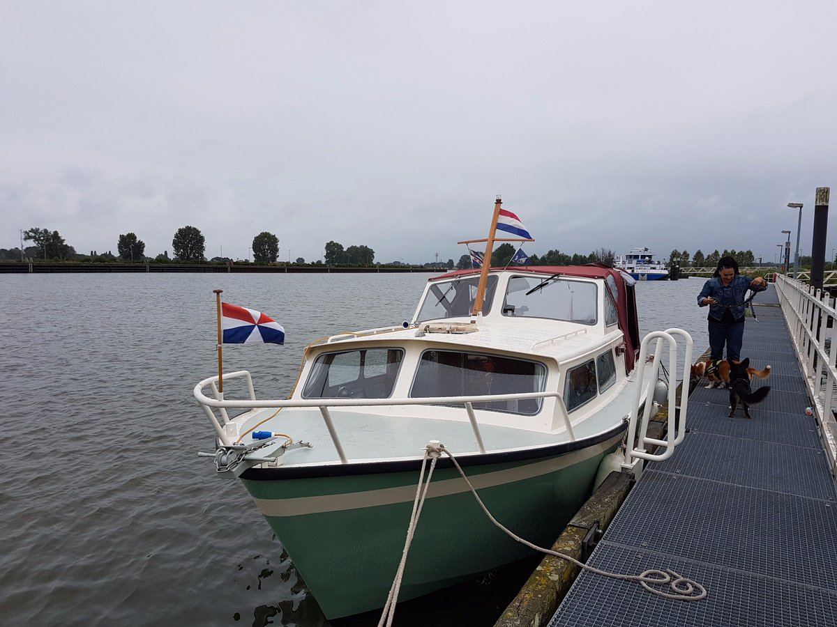 OTT_3MTT's tweet photo. Nog aan het nagenieten van de rondvaart in Den Bosch #NHTV #3MTT32 #experience #overthetop #denbosch #rondvaart #culinair #food #drinks https://t.co/htAM3x1M61