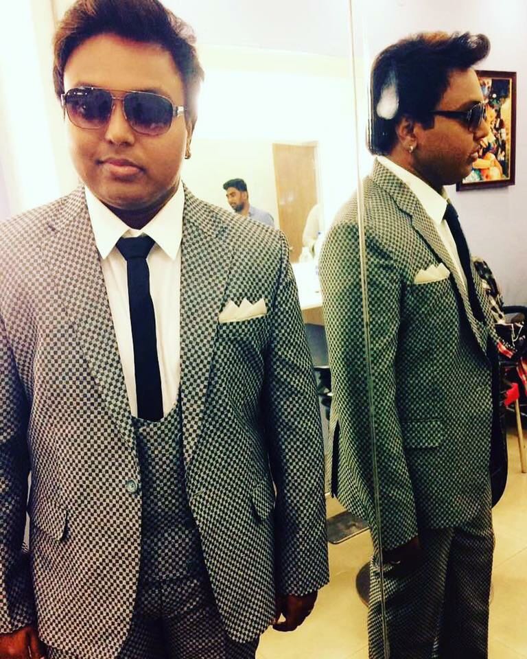 AthulyaBS's tweet photo. Grab your tickets online for MUSIC BOSS D.IMMAN LIVE IN LONDON on https://t.co/ue535fNUQP September 9th,SSE ARENA,WEMBLEY!  Praise God! https://t.co/E0IrO53X22