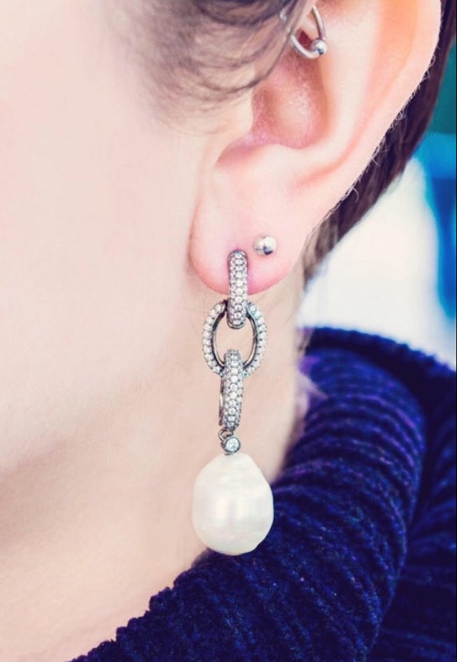 ambicanyc's tweet photo. #pearl #earrings #jewelry https://t.co/F0hNnbi7dq https://t.co/X4VrSbyX2l