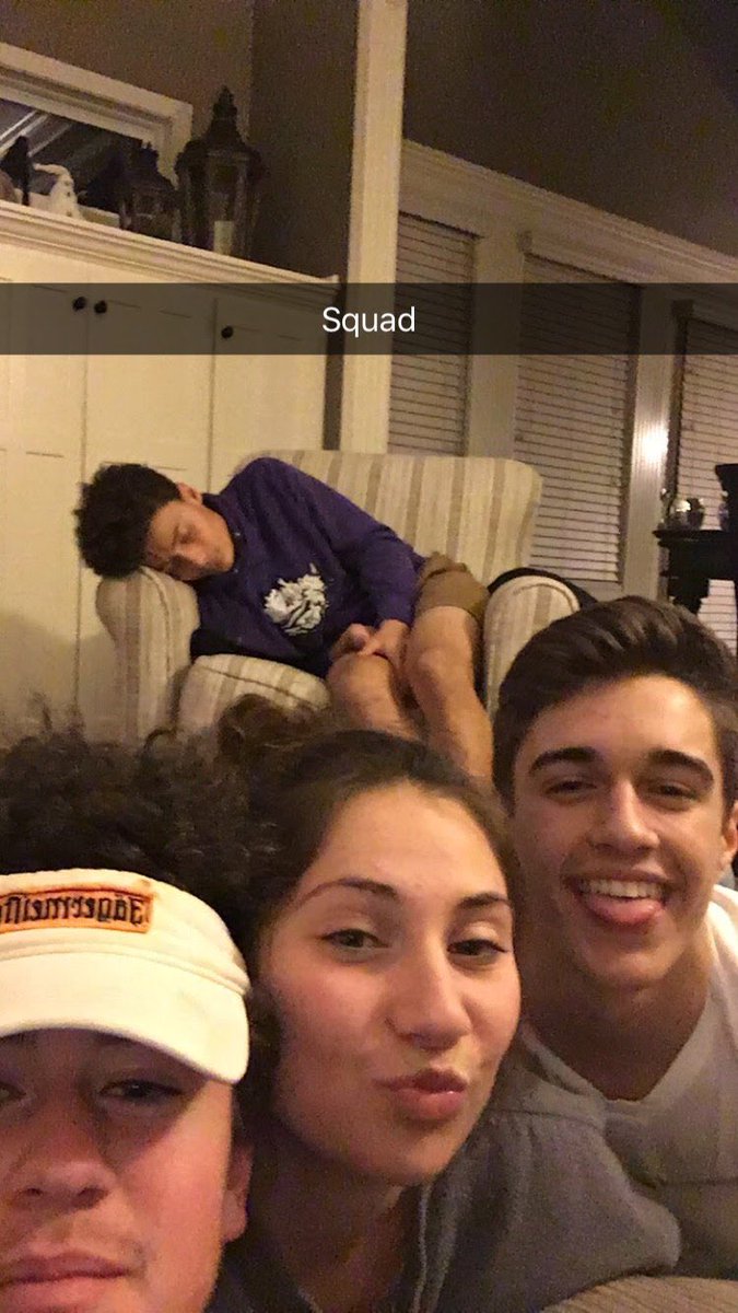 RyanMaynard13's tweet photo. Happy birthday to the real Claire Rose hope you have a great birthday💓🎉 #letsbarty @MC_Rose_ https://t.co/uUrz1e4FLu