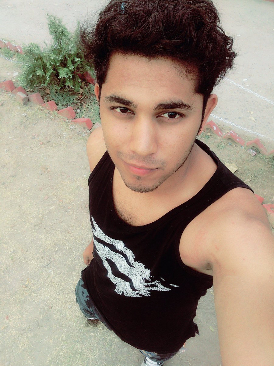 raydhack's tweet image. An adventurous trip to Haridwar. The interesting thing about this trip was i went to Haridwar all alone #adventureon7continents #raydhack😍