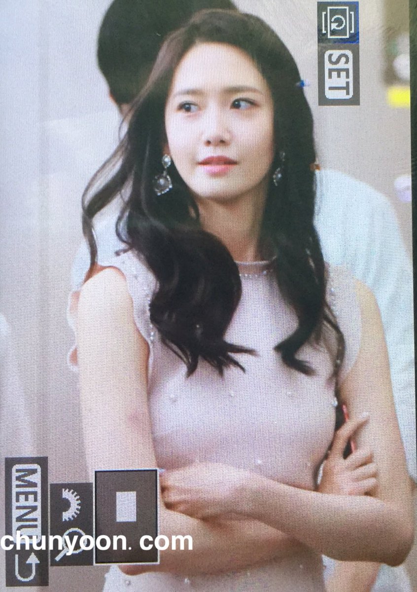 [PIC][03-07-2017]YoonA tham dự buổi họp báo và Showcase cho Drama mới của kênh MBC - "THE KING LOVE" vào hôm nay DDygVc2UIAAUs5W