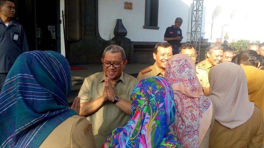 Hari Pertama Kerja, Kehadiran PNS Pemprov Jabar 100% jabarprov.go.id/index.php/news…