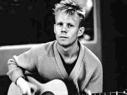  3 de julio de 1960 nació el fundador de Vince Clarke 

Happy Birthday Vince!!! 