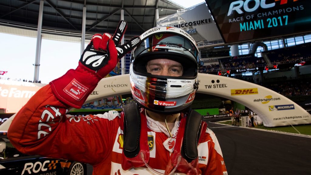 победитель гонок. чемпионы автогонок. автогонки на льду колин макрей. Lantander. Ferrari schumacher 1995.