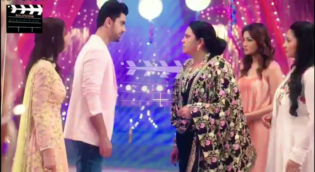 VanshiWithLuv's tweet photo. OMFG! Avni in that floor length dress!😍
#AvNeil are giving #PerfectionGoals here.😘
P.s.-Bebe is angry.Maybe she got to knw abt bride swap.😧 https://t.co/ODUIF0Usr6