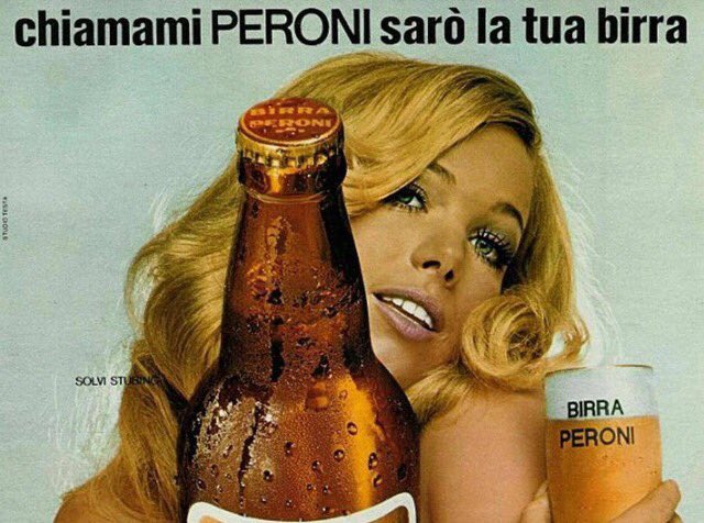 È morta Solvi Stubing, attrice bionda tedesca dello spot Birra Peroni È morta Solvi Stubing, attrice bionda tedesca dello spot Birra Peroni