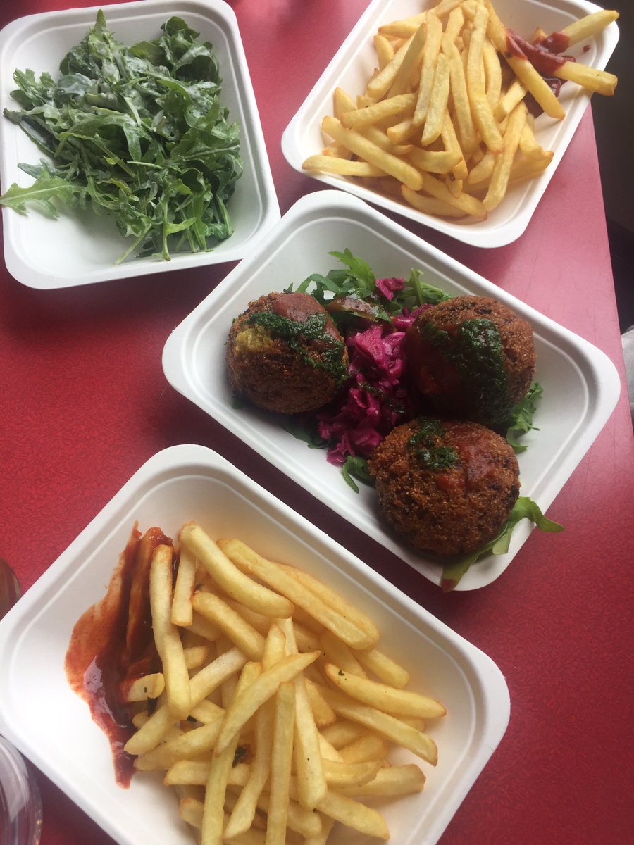 Had a blast 💥 at our kitchen takeover <a href="/SkylarkPorty/">The Skylark</a> last night. Thanks everyone who came down &amp; ate with us 🍻#streetfood #popup #4thofJuly