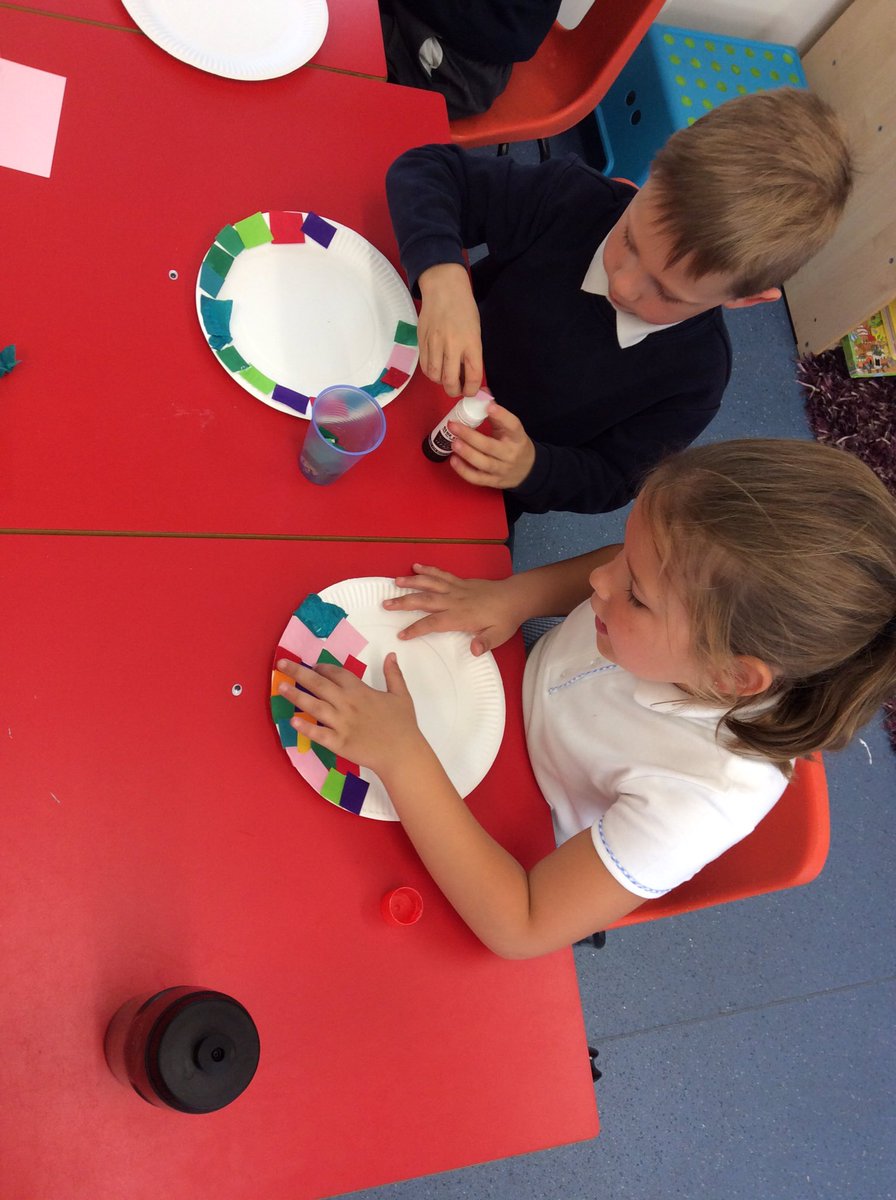 Miss_Wheatcroft's tweet image. Decorating our snail shells this afternoon!