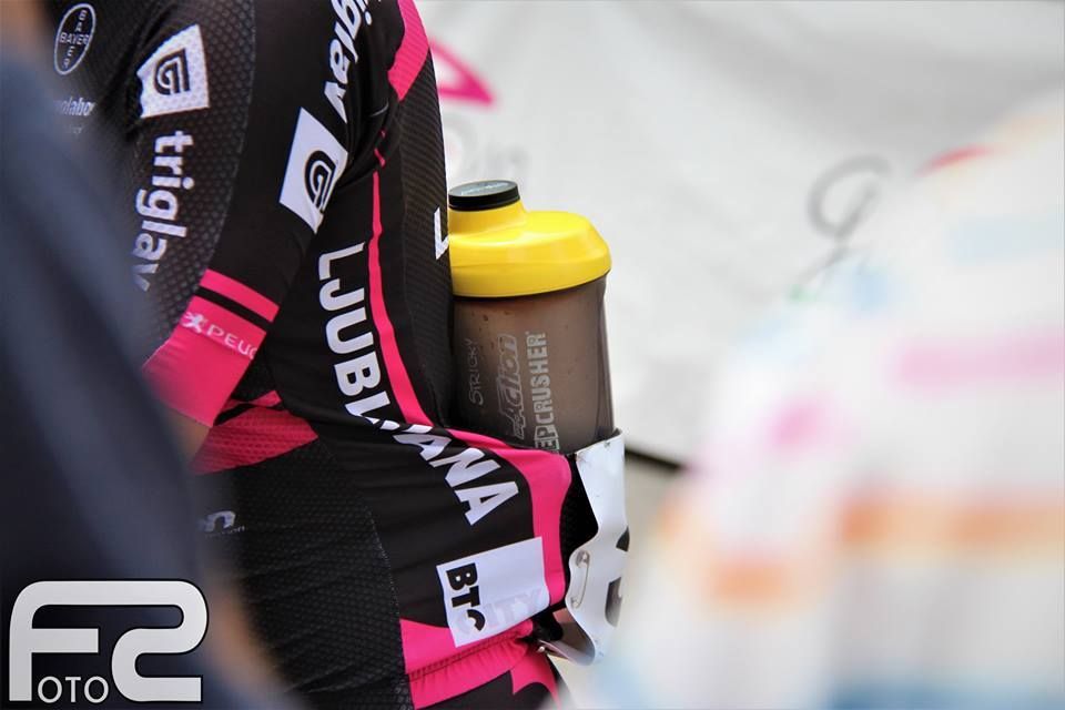 _FSfoto_'s tweet photo. #details #Fsfoto #Fsfoto #proaction #girorosa #cycling @GiroRosaCycling @anna_stricker @ProActionSport
https://t.co/xvtt4UvsSL https://t.co/9XV06VdN8I