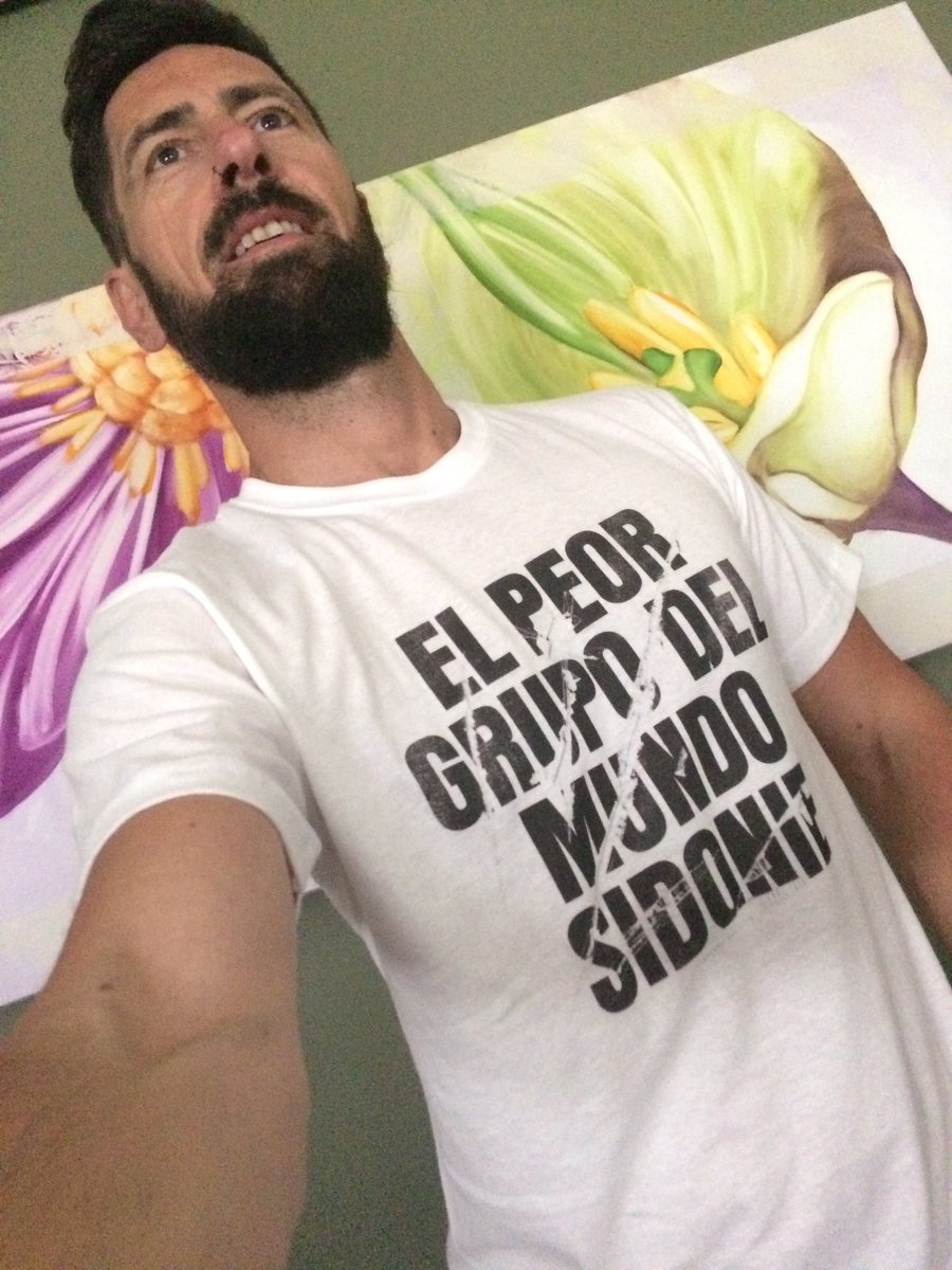 olaba72's tweet photo. #ElPeorMerchDelMundo Por fin la tengo... ahora a lucirla @sidonie_ https://t.co/XfdNGsOvXl