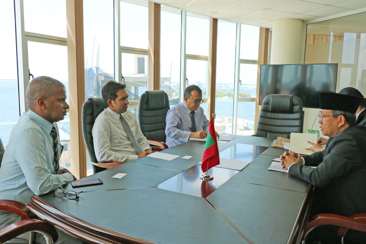 MoEDmv's tweet photo. Hon. Minister Mohamed Saeed meets Mr. I. Gusti Ngurah Ardiyasa, Ambassador of the Republic of Indonesia today. https://t.co/I1m6sCuobK