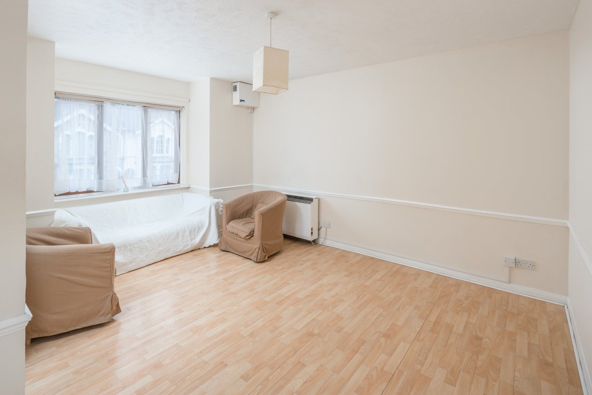 Apartment in Windsor Court N15; This is great property for a first time buyer or rental investment. @TottenhamHunters
