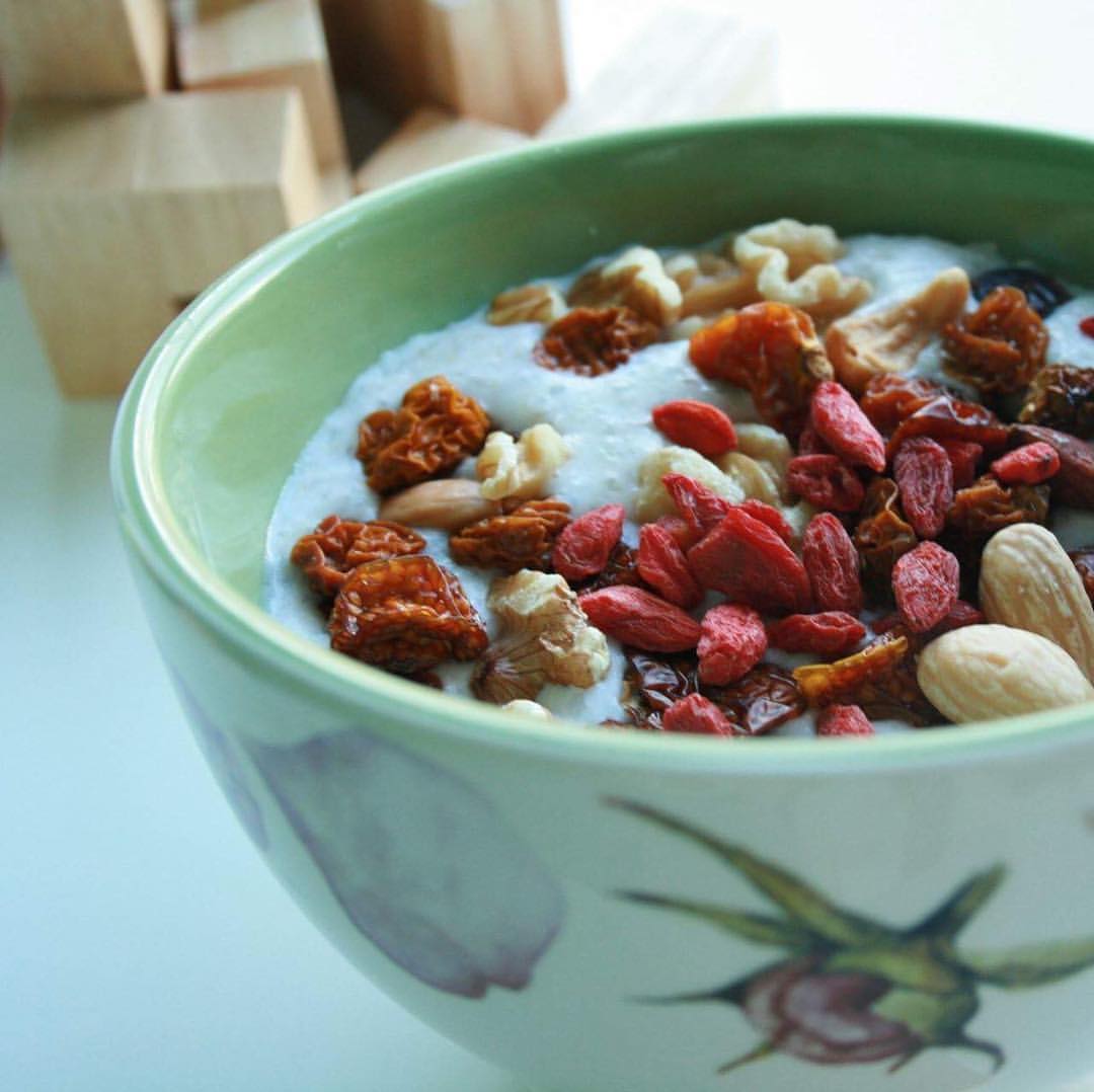 Hey ! Aujourd'hui on découvre les bienfaits des baies de goji ! Et vous, qu'en pensez vous ? facebook.com/avocadoonutrit…