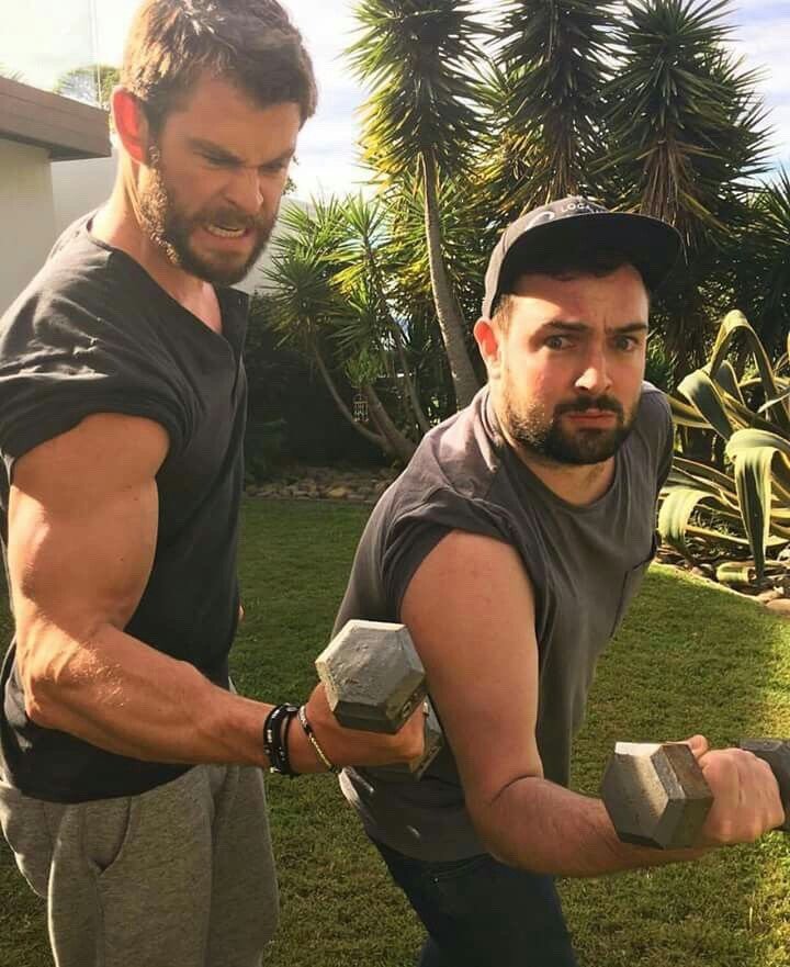 英雄操肌大法, 雷神奇俠3:諸神黃昏,雷神,基斯咸斯禾夫,Chris Hemsworth,爆肌,鍛鍊
