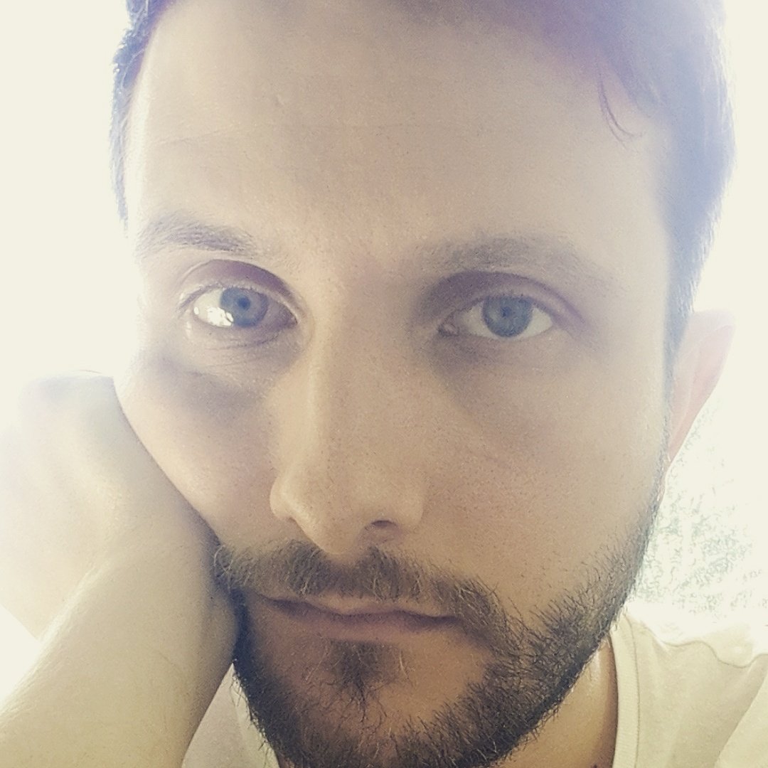 slabsticker's tweet image. Twitter, mir ist langweilig. Bespaßt mich. Der Sperrmüll kommt nicht und ich hab nur ein Smartphone ohne WiFi