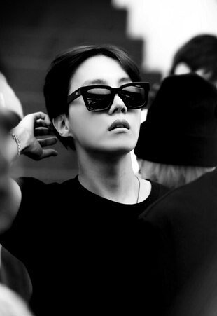 Aaaairo's tweet image. #JhopeVliveAgain 
#Weneedyourtranstation 
@BTS_twt