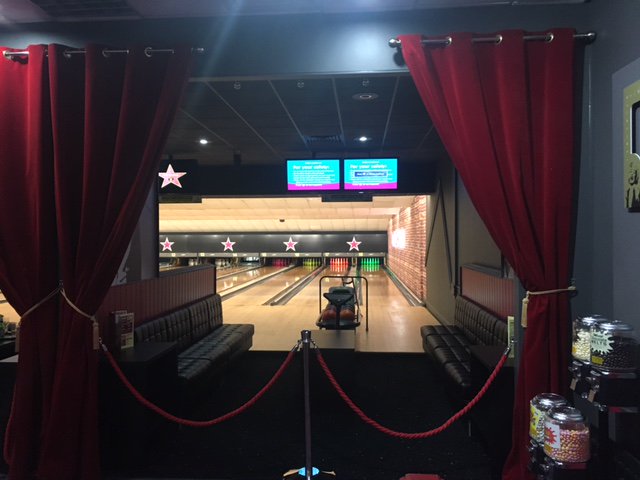 amf_torquay's tweet photo. Fancy a game of #Bowling, its #MondayMadness! https://t.co/GC5VZpSGaD
