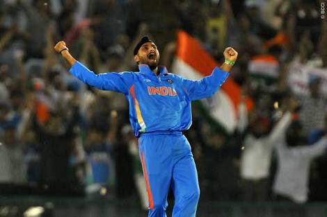 raazz88266's tweet photo. Happy_Birthday_Pajji @harbhajan_singh
#spin_master 🙏🍰🍰🍰🍰🍰 https://t.co/xteCdCN8kJ