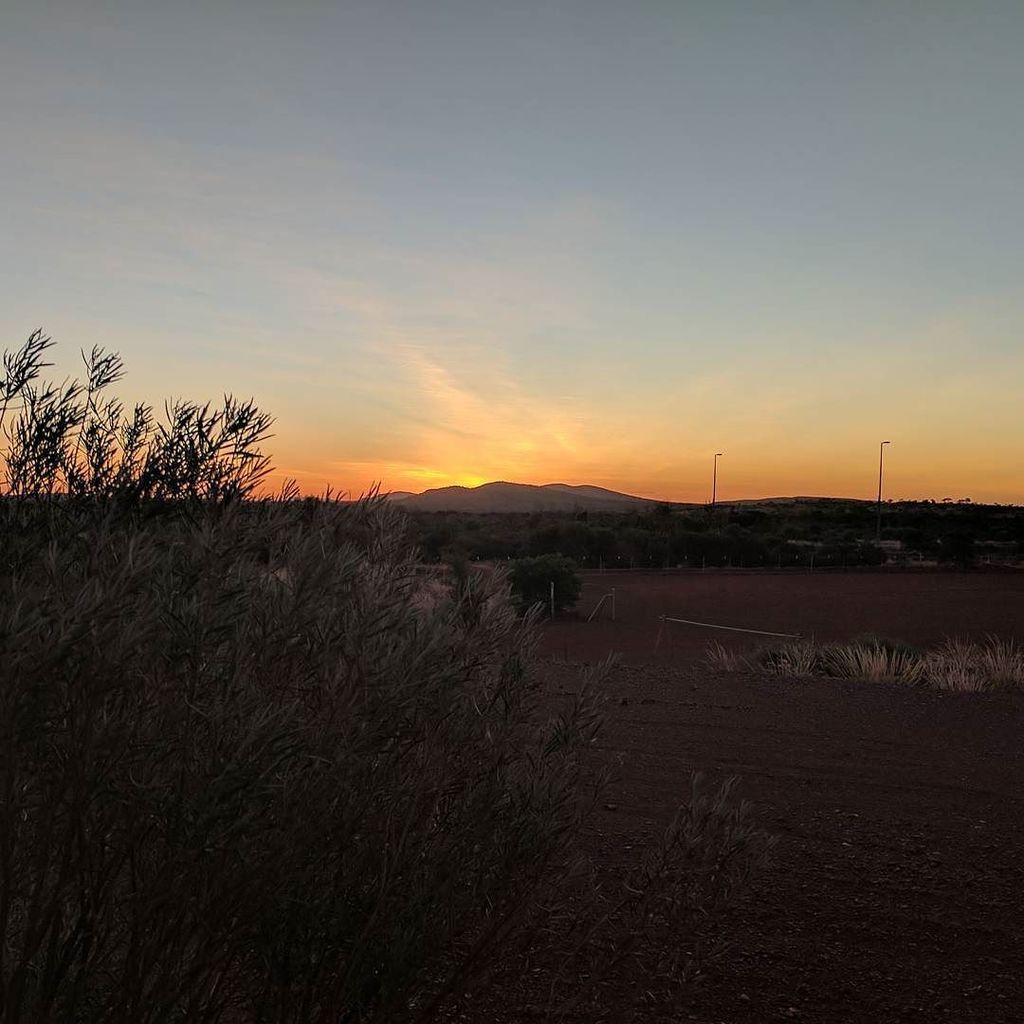 no_bs_wellness's tweet photo. #nobullshitwellness #fifowellness #pilbara #straya #ilytb #sunset https://t.co/MCDqzMjXIB