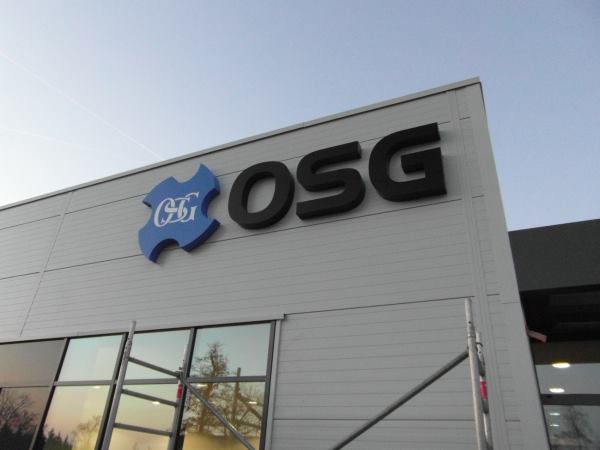 #Werbetechnik #Einzelbuchstaben #Hallenwerbung #Gewerbe #Industrie #Architekten