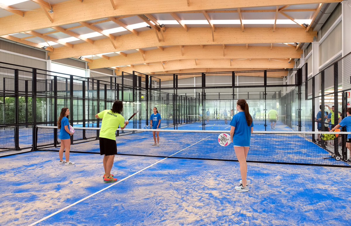 gemaigual's tweet image. Seguimos mejorando las instalaciones deportivas municipales y hoy sumamos 5 nuevas pistas de pádel, deporte con gran demanda en Santander