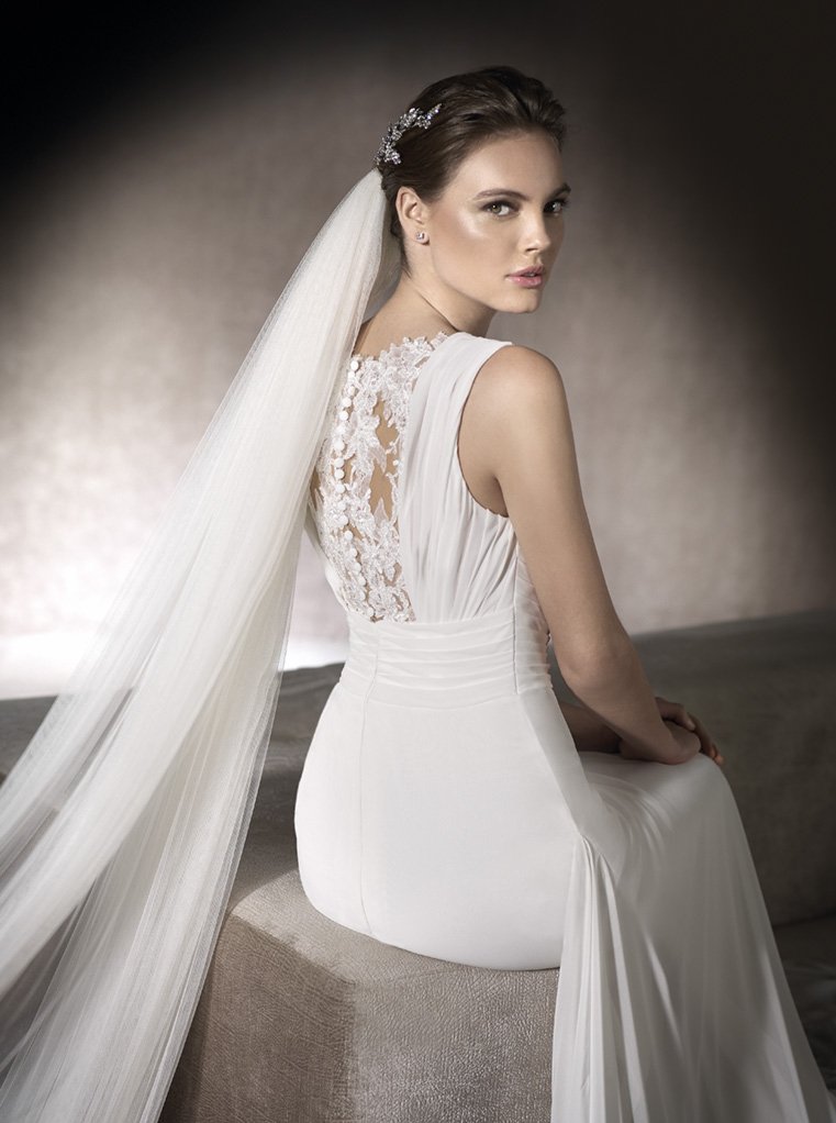 StPatrickBridal's tweet photo. Romantic flared wedding dress in gauze, with an elegant V-neckline and a lace back... It´s Moldavia. #StPatrick2017:https://t.co/xpBeO1C3vK https://t.co/3Exgkz9Aes