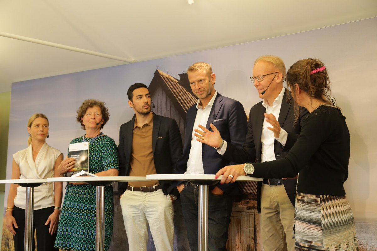 ABBSverige's tweet photo. Vi har alla förutsättningar men vi måste ha världsrekordsmentalitet!! @J__Soderstrom #innovation #almedalen https://t.co/sUjWq91KUX