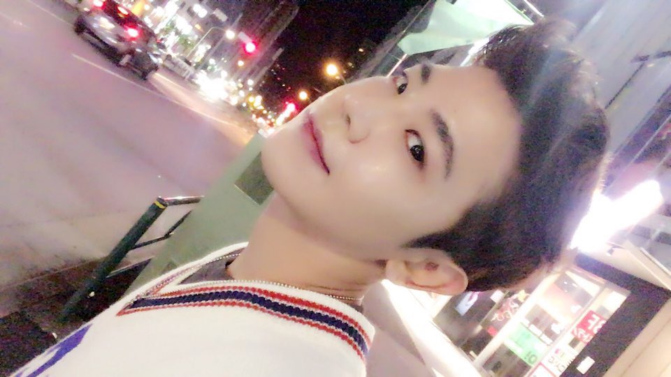 AxisB_official's tweet photo. [#정훈] 

다들 잘지내구이찌요?
빨리만나요 😢 

#AxisB #アシズビ https://t.co/q66noMqBbx
