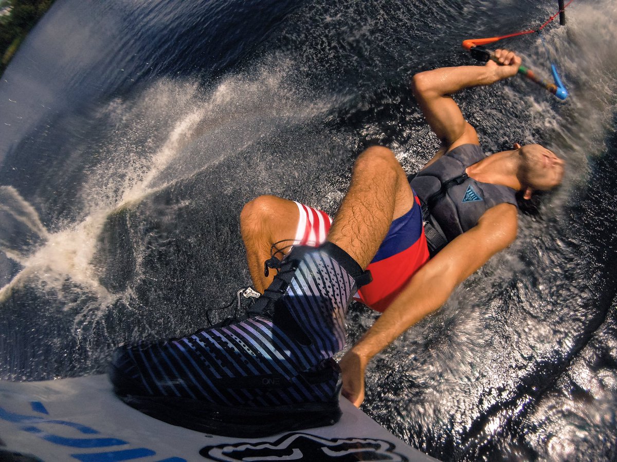 Doing upside downs in some <a href="/foxracing/">Fox Racing</a> #RedWhiteandTrue shorts🤘snag you a pair to celebrate 🇺🇸day in tomorrow 
#wakeboarding #foxracing