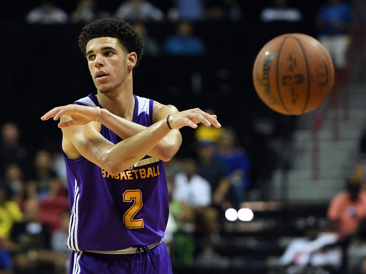 球哥榮獲賭城夏聯MVP 場均準大三元創湖人隊史紀錄-黑特籃球-NBA新聞影音圖片分享社區